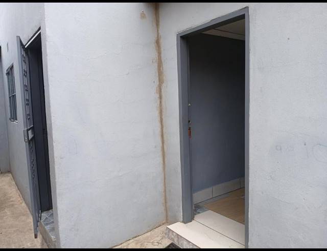 2 BEDROOM HOUSE FOR SALE IN MAGAGULA HEIGHTS